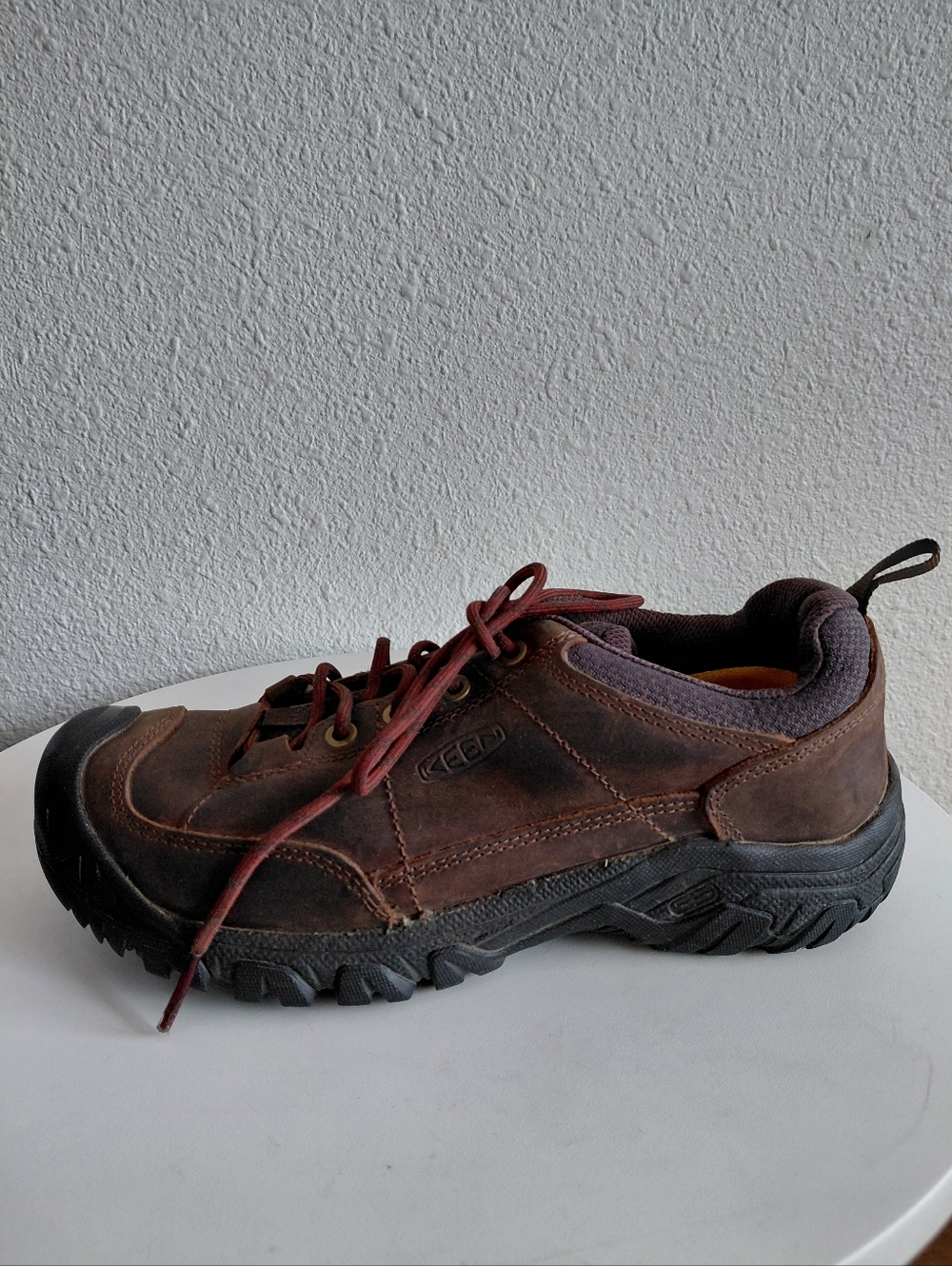 KEEN Targhee III Oxford Hiking Shoes  Brown Leather Trail.